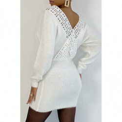 Robe pull blanche cintrée...