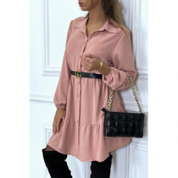 Robe chemise rose à volant et boutons