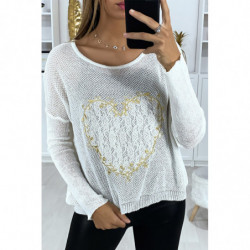 Pull blanc avec motif coeur...