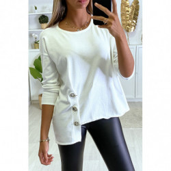 Pull blanc pour femme très doux avec oeillets et attaches sur les cotés.