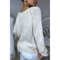 Gros pull beige tombant et...