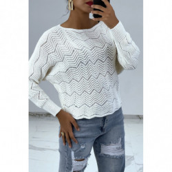 Pull blanc à manches chauve-souris et motifs en maille