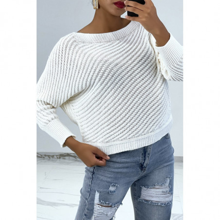 Pull blanc en maille rayée et manches chauve-souris