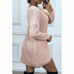 Robe pull rose tombante avec jolie forme et fil argenté