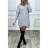 Robe pull gris tombant avec jolie forme et fil argenté