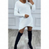 Robe pull blanc tombant avec jolie forme et fil argenté