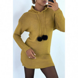 Robe pull moutarde à capuche avec lacet pompon