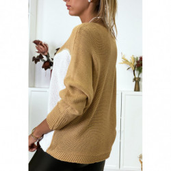 Pull camel blanc et doré coupe chauve souris sans le collier