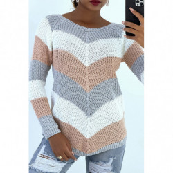 Pull en laine Gris tricolore à maille torsadée et coupe asymétrique.