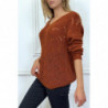 Pull cognac col V tombant tressé en forme de feuilles