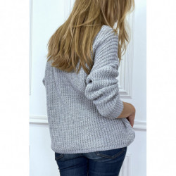 Pull gris avec joli forme tombante et fil argenté