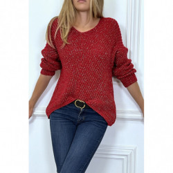 Pull rouge avec joli forme tombante et fil argenté