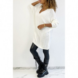 Robe pull blanc oversize en laine. Pull femme fashion et bien chaud