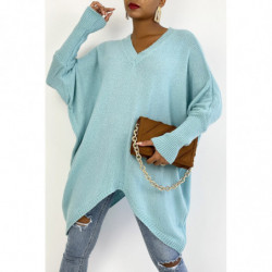 Pull turquoise over size...