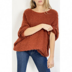 Pull cognac col rond effet maille très doux, allie style et simplicité