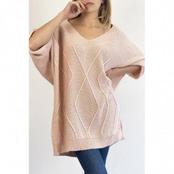 Pull rose long col V ample effet maille avec détail tricot de ligne en relief qui restructure la silhouette