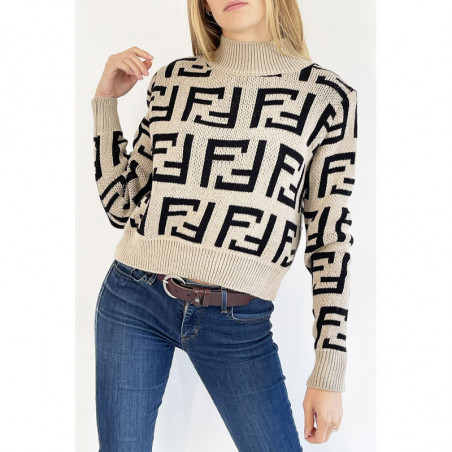 Pull taupe court  doux col montant et à motif F miroir en noir hyper tendance coupure droite