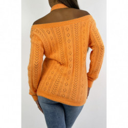 Pull orange vitaminé tout doux à épaules dénudée et détails ajourés pointelle.