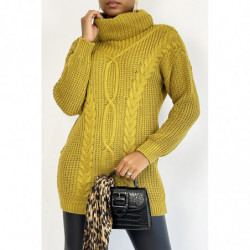 Pull long jaune moutarde gros col roulé effet maille avec détail tresse style bohème chic