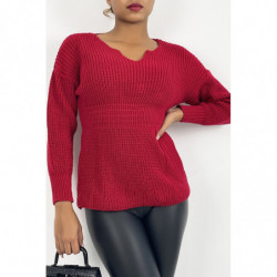 Pull mi-long rouge effet maille avec col plongeant cintré à la taille et manche ample serrée au poignet