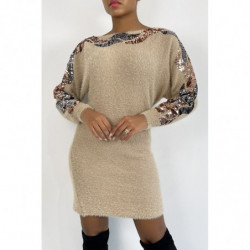 Robe pull camel duveteux et doux avec motif strass