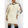 Robe pull beige duveteux et doux avec motif strass