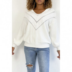 Pull blanc pour femme en col V avec motif en dentelle