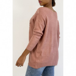 Pull oversize rose avec joli col v à détails broderie