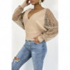 Pull cache coeur taupe avec manches en dentelle