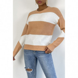 Pull tombant et duveteux rose et blanc avec col rond