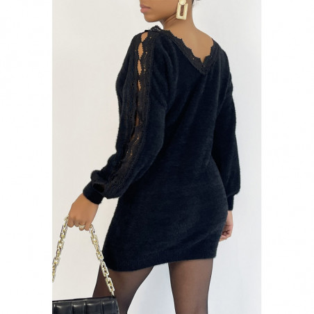 Pull col V noir long tout doux ajouré le long des bras