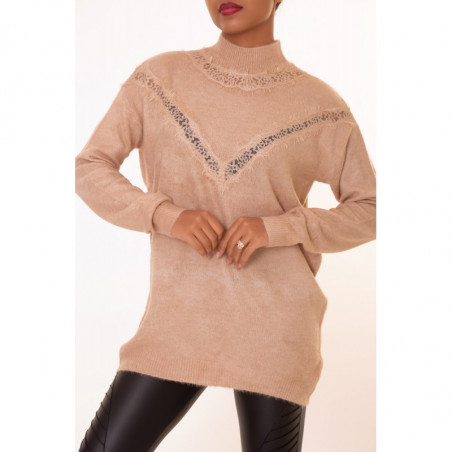 Pull long taupe à motif V en dentelle