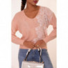 Pull col V rose pastel à motif dentelle blanche