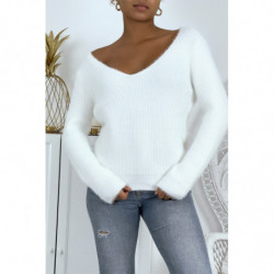 Pull duveteux col V blanc...