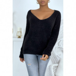 Pull duveteux col V noir style cocooning