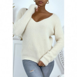 Pull duveteux col V beige...