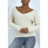 Pull duveteux col V beige style cocooning