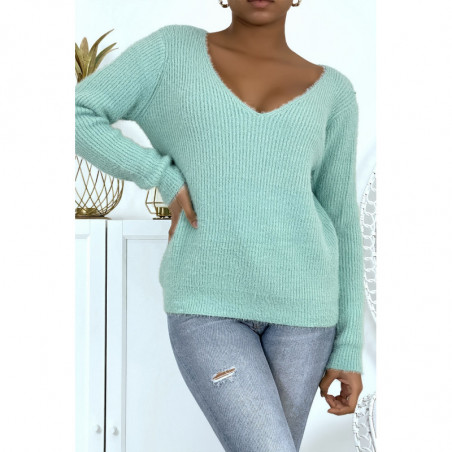 Pull duveteux col V vert d'eau style cocooning