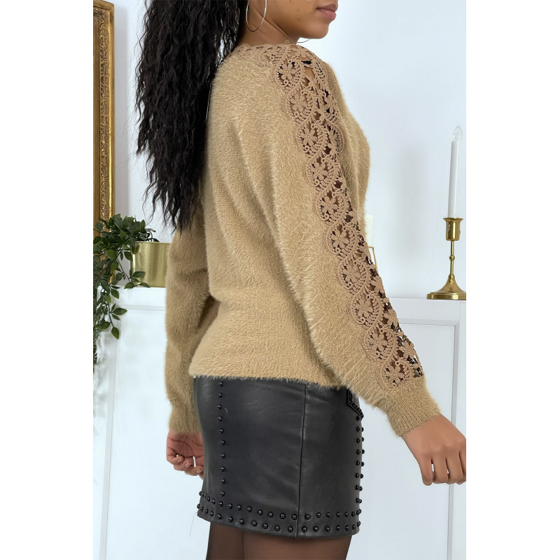 Pull duveteux taupe col bateau