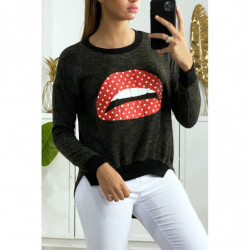 Pull noir long derrière et court devant avec motif