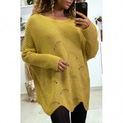 Pull moutarde over size motif feuilles