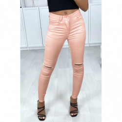 Jeans slim rose avec 5 poches déchiré aux genoux