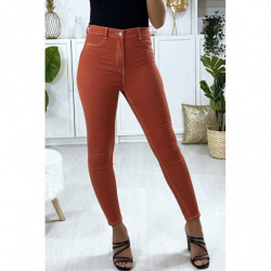 Jeans slim en corail avec...