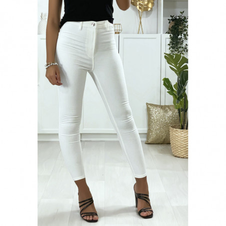 Jeans slim en blanc avec poches à l'arrière