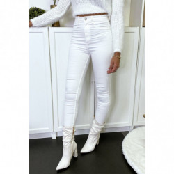 Pantalon jeans slim blanc avec poches arrières