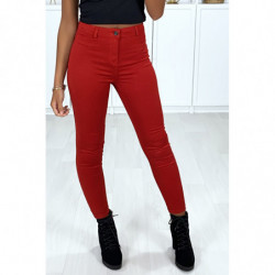 Jeans slim rouge très extensible avec poches à l'arrière