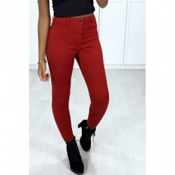 Jeans slim rouge très extensible avec poches à l'arrière