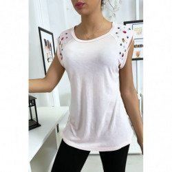 Tee shirt rose avec strass aux épaules