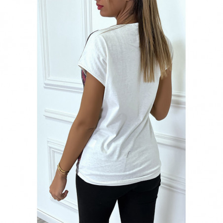 T-shirt blanc décontracté avec dessin et strass à l'avant