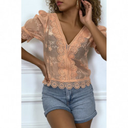 Blouse rose ajourée en  col V